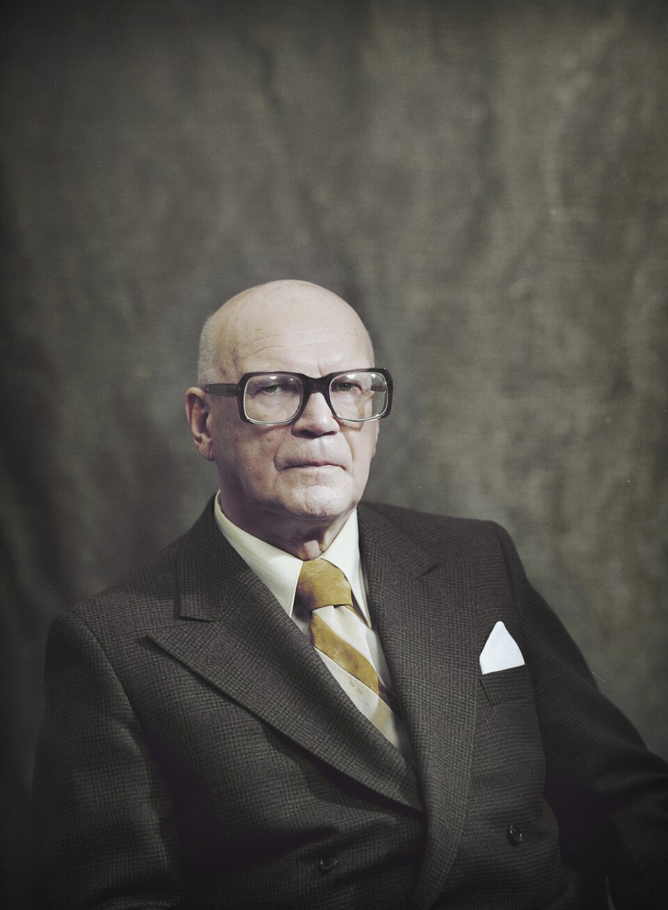 Retrato del presidente finlandés Urho Kekkonen realizado en 1975 por el estudio Kuvasiskot